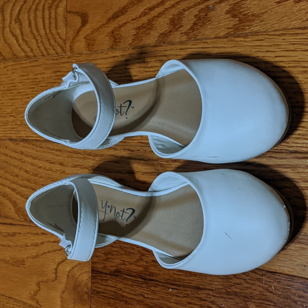 Y Not? White Little Girls dress shoes